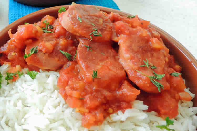 Rougaille de saucisse : à la découverte d&rsquo;un plat typique réunionnais