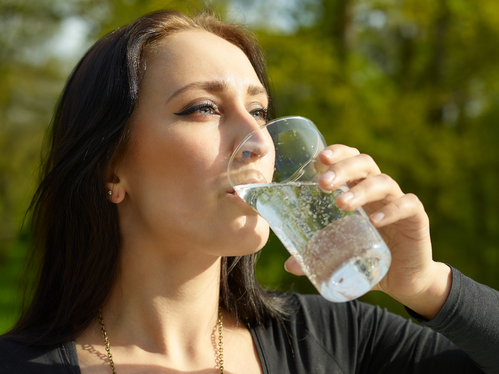 Est-il bon de boire de l&rsquo;eau gazeuse tous les jours ?